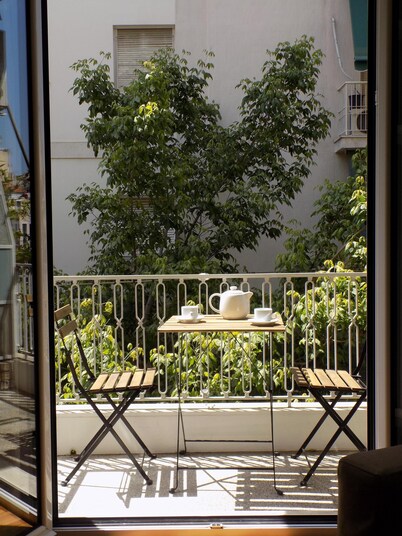 Beautiful 77m2 fully renovated apartment for 4 people