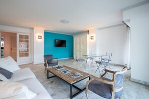 TV - Last floor sea view - 100m Croisette and beaches - 5 min Palais (Cannes)