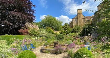 Bard's Nest, zentrale, zugewiesene Parkplätze, 3 Minuten zu Fuß zum Geburtsort