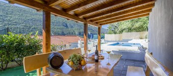 Holiday house with private pool