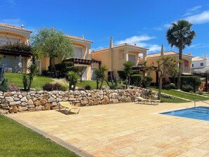 Pool - Town House in Gale, Evaristo Beach, Algarve (Albufeira)