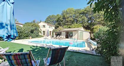 SCHÖNE VILLA 8 BETTEN MIT SWIMMINGPOOL
