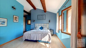 3 slaapkamers, een strijkplank/strijkijzer, wifi, beddengoed