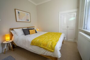 1 bedroom, iron/ironing board, Internet - Heart of the City Luxury Apartment - sleeps 2 guests  in 1 bedroom (York)