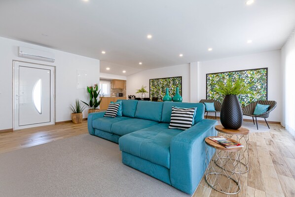 TV connectée, cheminée