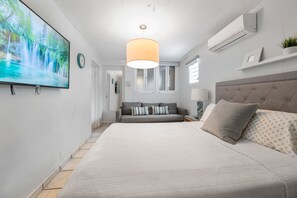 7 bedrooms, iron/ironing board, WiFi, bed sheets