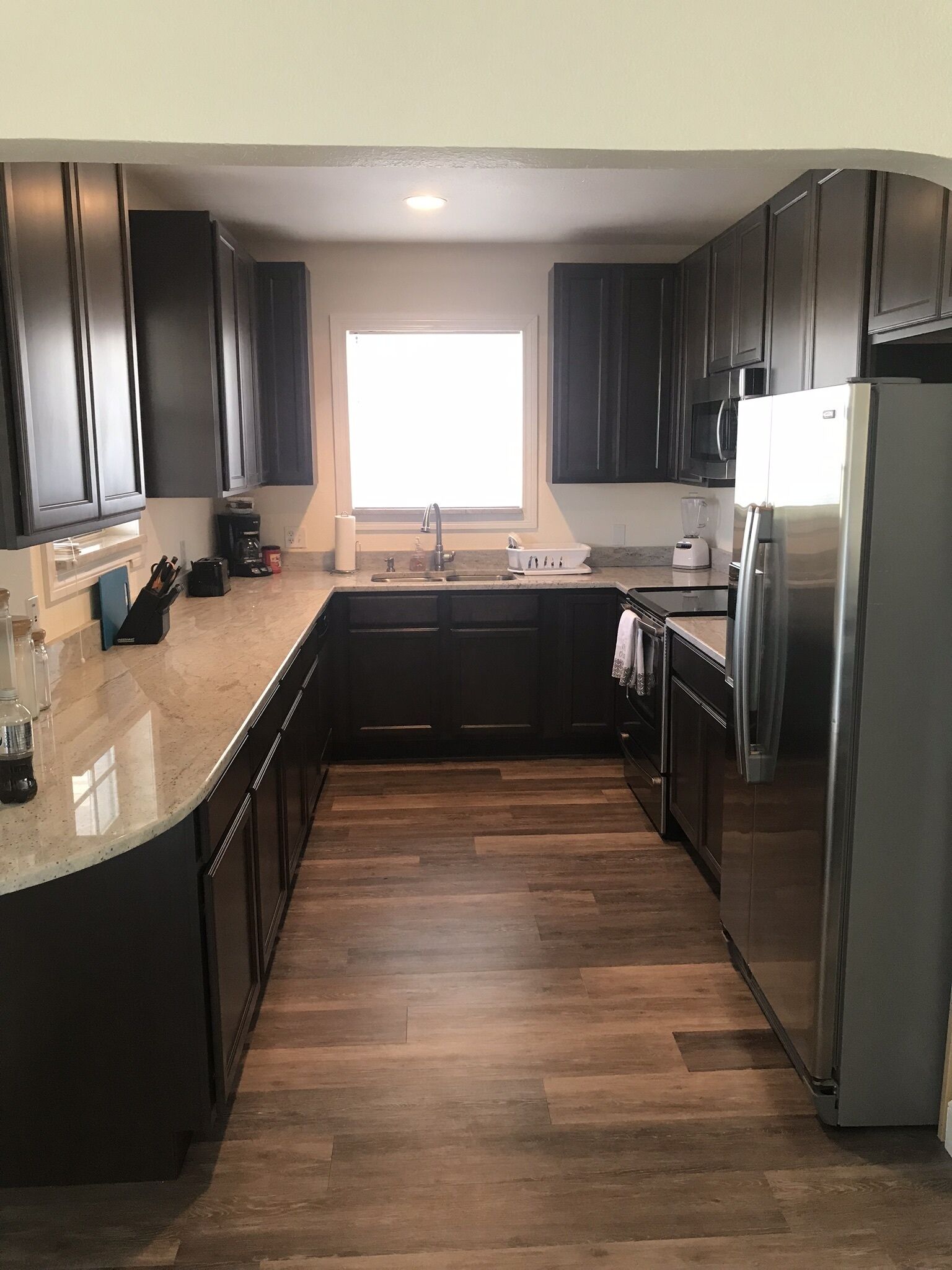 雪櫃、微波爐、焗爐、爐具