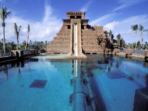 Harborside at Atlantis - 2 Bedroom Lockoff Atlantis Passes Included.  Sleeps 8