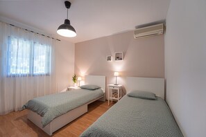 2 soverom, strykejern/-brett, wi-fi og sengetøy