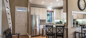 Marina Cottage @ Reynolds On Lake Oconee inside & near Ritz Carlton