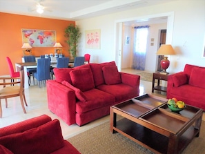 TV, fireplace, DVD player, books - luxury villa for 8 persons with private pool, panoramic views, WIFI (Manilva)