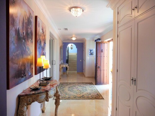 Villa de luxe pour 8 personnes avec piscine privée, vue de rêve, WIFI