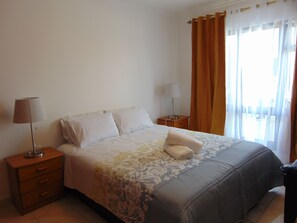 2 bedrooms, desk, iron/ironing board - OCEAN DREAM Apartment (Funchal)