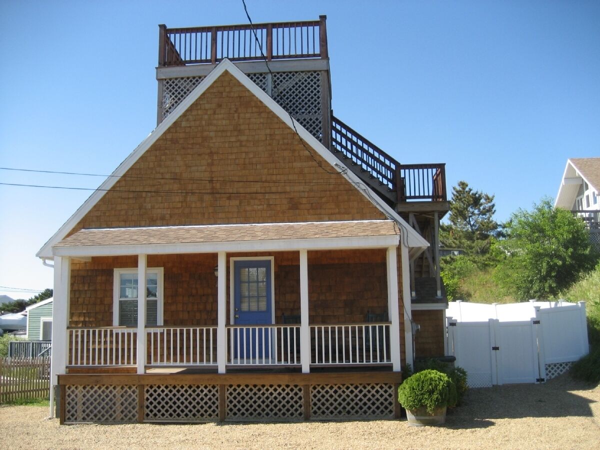Charming Cottage w/ Panoramic Roof-top Views! Summer Weeks Available!