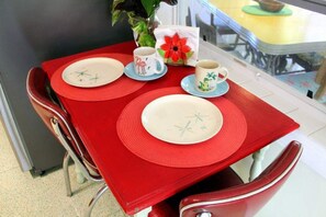 Dining - "OLD FLORIDA" RIVERSIDE POOL COTTAGE THAT TIME FORGOT (Sebastian)