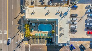 A heated pool - Beach Condo W/ Heated Pool - Steps to Sand - Clearwater Beach Suites 205 (Clearwater)