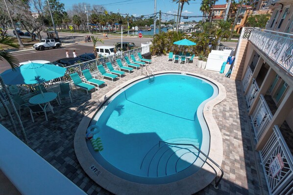 Beheizter Pool