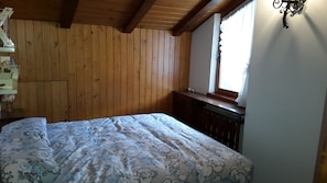 2 habitaciones, tabla de planchar con plancha y wifi gratis 