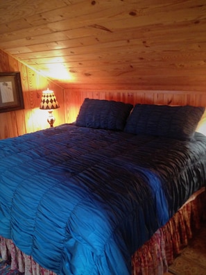 2 bedrooms, iron/ironing board, free WiFi