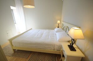 5 bedrooms, in-room safe, iron/ironing board, free WiFi