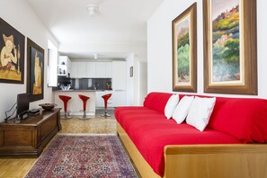 TV, books - ADA - apartment - CENTRO TORBOLE (Nago-Torbole)