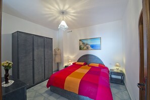 1 bedroom, iron/ironing board, free WiFi
