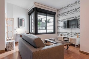 Smart TV, books, video library