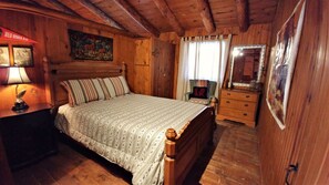 5 bedrooms, free WiFi, bed sheets