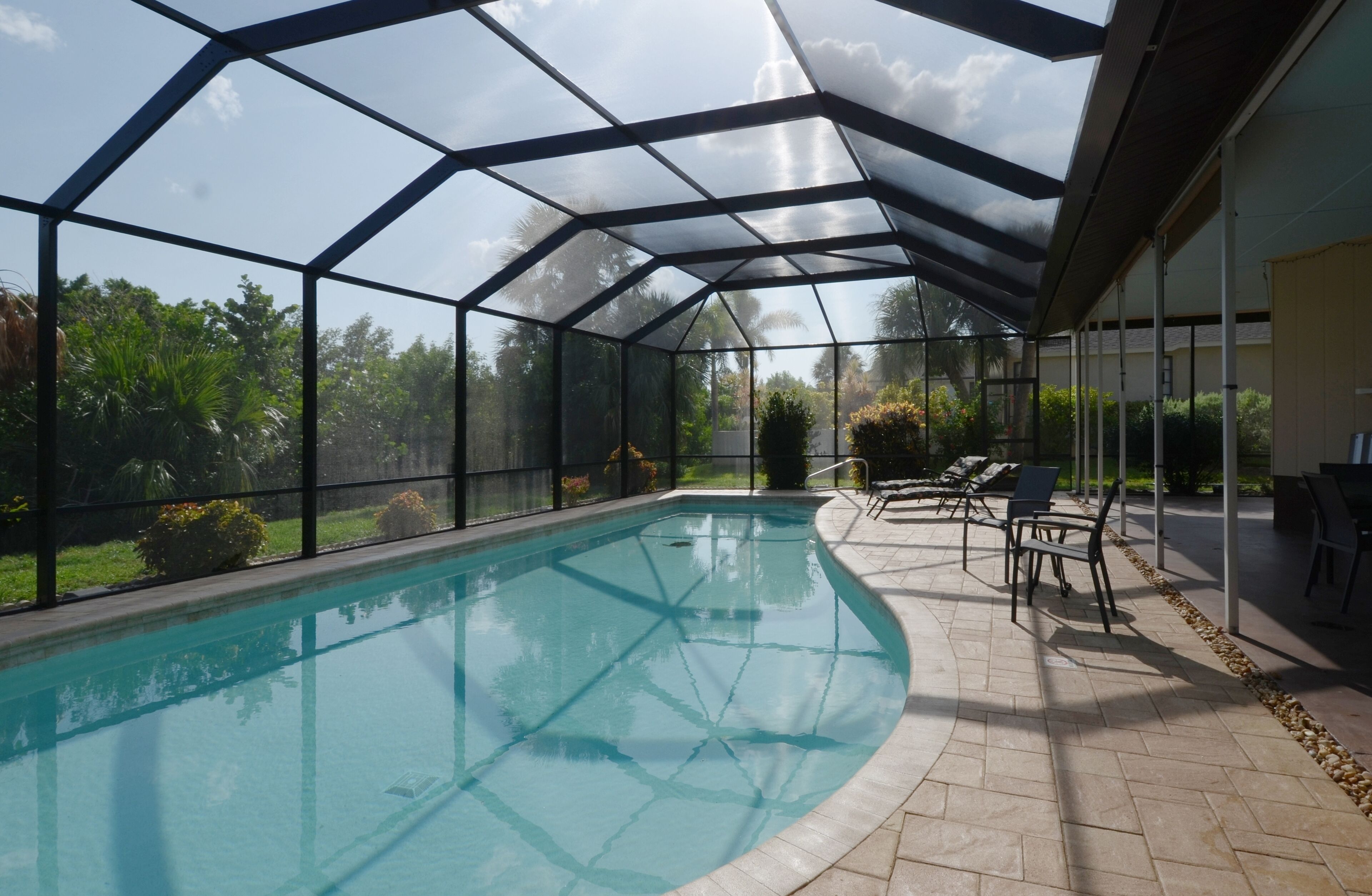 Venice Island, Golden Beach, 40' Pool, Walk to Private Gulf Access