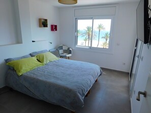 2 室のベッドルーム、アイロン / アイロン台、WiFi、ベッドシーツ