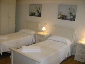 2 Schlafzimmer, Bügeleisen/Bügelbrett, WLAN, Bettwäsche