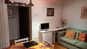 Smart TV, books