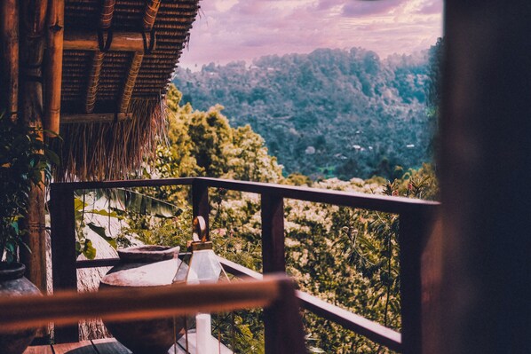 Tienda Deluxe, 1 cama de matrimonio grande, vistas a la montaña | Ropa de cama de alta calidad, caja fuerte, wifi gratis y ropa de cama