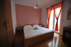 2 dormitorios, tabla de planchar con plancha, wifi y ropa de cama