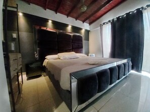 18 bedrooms, in-room safe, iron/ironing board, free WiFi - 【ᴘʀɪᴠᴀᴛᴇ ʙᴜɪʟᴅɪɴɢ 𝟏𝟖ʙᴅ/5ᴊᴀᴄᴜᴢᴢɪ ᴀᴛ ʟʟᴇʀᴀꜱᴘᴀʀᴋ】 (Medellín)