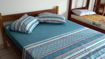 7 quartos, ferros/tábuas de passar roupa, Wi-Fi