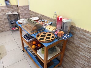 Dining - B&B Quattro Palazzi center of Naples, in the heart of Naples. (Napoli)