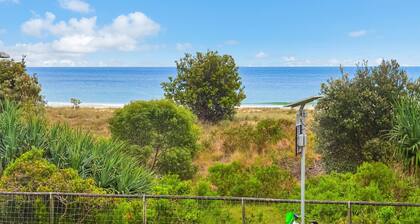 Legacy 3 - Bilinga/North Kirra Beachfront - Min. 3 Night Stays!