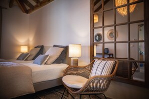 3 quartos, cofres nos quartos, ferros/tábuas de passar roupa