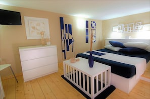 1 bedroom, iron/ironing board, internet, bed sheets