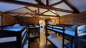 3 Schlafzimmer, kostenloses WLAN, Bettwäsche