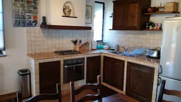 Køleskab, ovn, kogeplade, opvaskemaskine