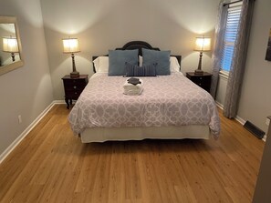 4 chambres, fer et planche à repasser, Wi-Fi gratuit, draps fournis