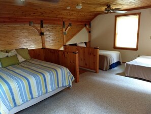 2 bedrooms, bed sheets - The Cottage on Pine Ln @ Hemlock Hills on Mill Pond, near Sunken Lake w/ 2 kayak (Posen)