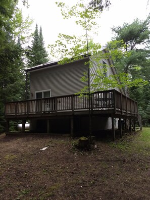 Exterior - The Cottage on Pine Ln @ Hemlock Hills on Mill Pond, near Sunken Lake w/ 2 kayak (Posen)