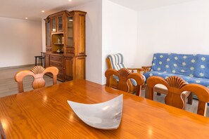 Interior - Beach Apartment in Calella, Barcelona. Free Wifi, a / c (Calella)