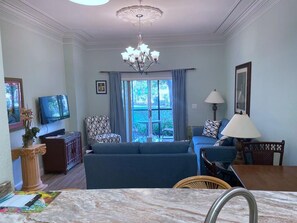 Smart TV, DVD player, table tennis, books