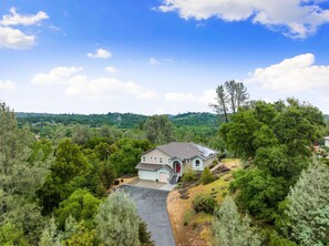 Exterior - 🏡Enjoy Gorgeous Views🌲 in Most Prestigious Gated Community 🪫FREE Tesla charging🔋 (Auburn)
