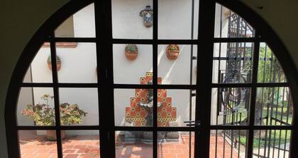 Strategically located in central Veracruz, close to everything. Here you rest.