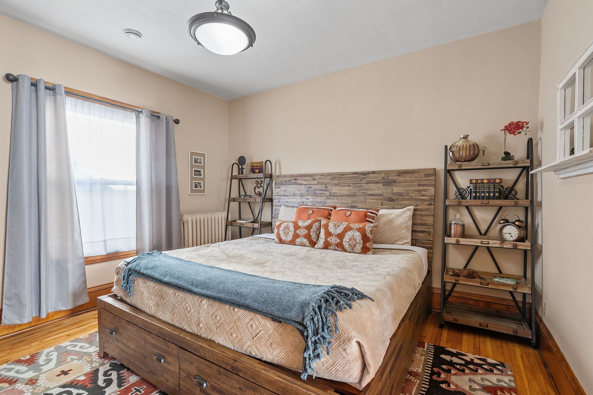 MINNeSTAY* Urban Oasis  Uptown Mpls | Walker's Paradise